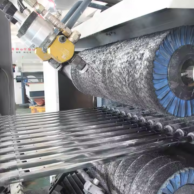 8k ミラーヘアライン ワイヤ描画 仕上げ 表面仕上げのための自動金属パイプ /チューブスクエア /ラウンドポーリングマシン 7