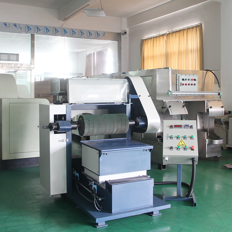 オーダーメイド 600 * 600mm メタルフラットポーリングマシン cnc lathes 自動アルミニウム挤出 ブーフィングマシン